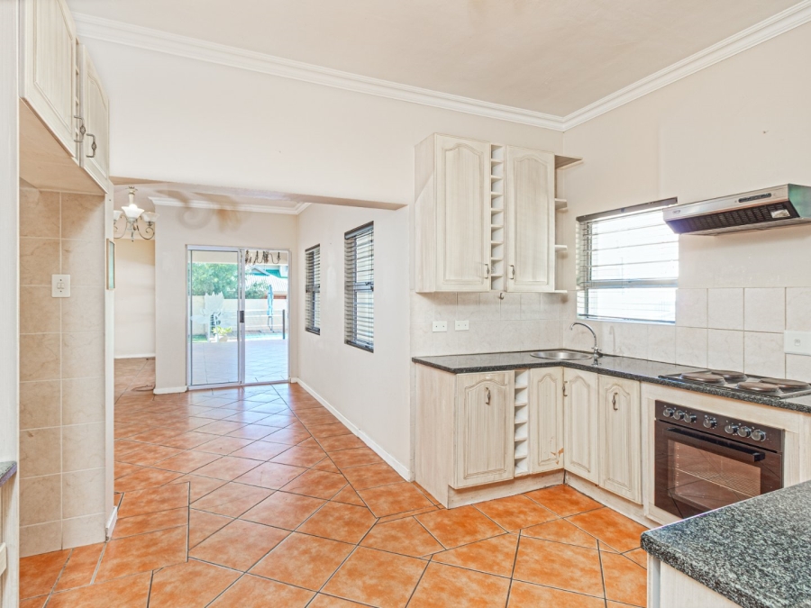 4 Bedroom Property for Sale in Caribbean Beach Club North West